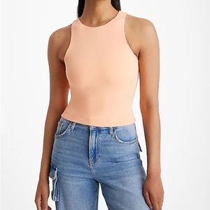 Express Body Contour Top Size Small